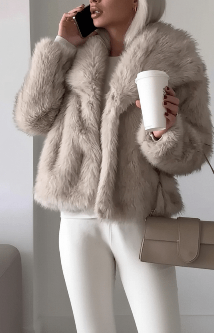 IVELLA – Women’s Faux Fur Jacket with Laid-Back Chic Appeal