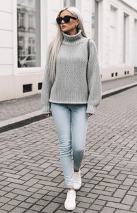 WARMÉE – Cozy Oversized Chunky Knit Turtleneck Sweater for Relaxed Spring Style