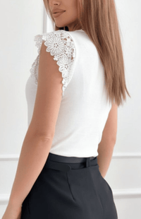 PURELACE – Elegant Lace Top Heart Neckline Soft Versatile Design