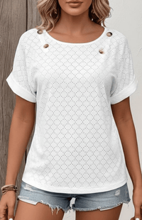 FORMSENSE – Elegant V-Neck T-Shirt Shank Button Detail Effortless Silhouette