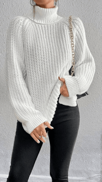 LUMIÈRE - Chunky Knit Turtleneck Sweater