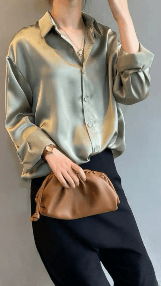 VÉRONA - Luxe Satin Button Blouse