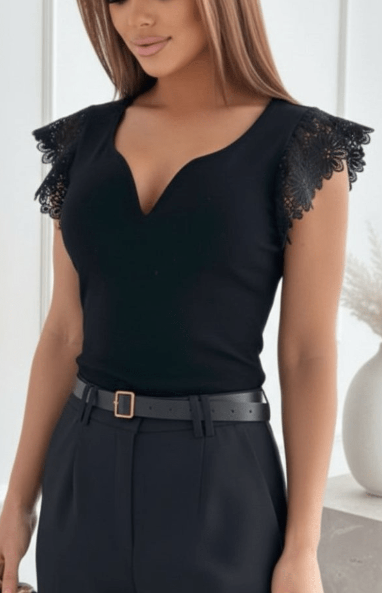 PURELACE – Elegant Lace Top Heart Neckline Soft Versatile Design