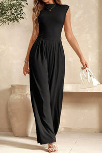 Noa – Polished Solid Jumpsuit with Seamless Silhouette Flow