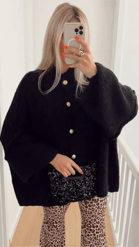 ALÉNORA - Oversized Knit Button Cardigan