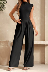 Noa – Polished Solid Jumpsuit with Seamless Silhouette Flow