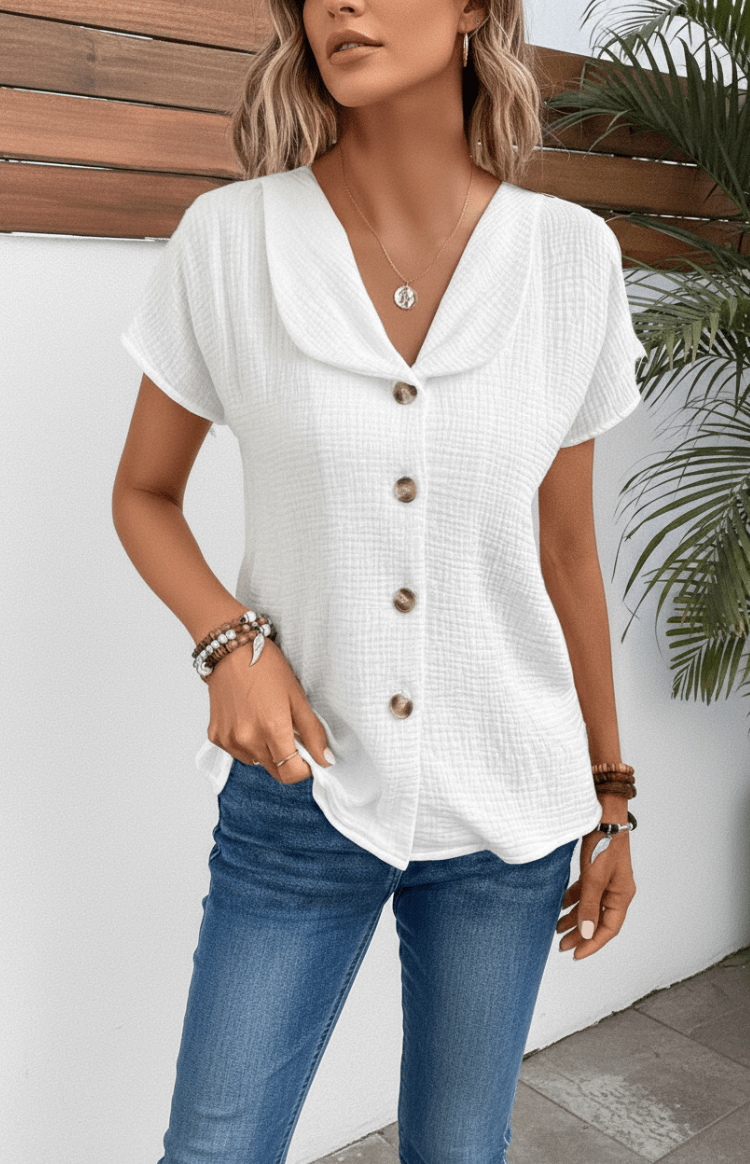 RIVELLA – Casual Button-Up T-Shirt with Chic Knotted Design