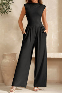 Noa – Polished Solid Jumpsuit with Seamless Silhouette Flow