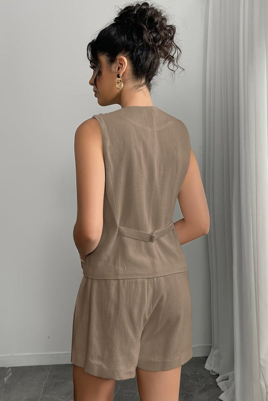 Calivra - Modern Casual Duo