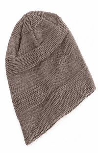 SLOUCHÉA – Cozy Slouchy Beanie for Relaxed Spring Warmth