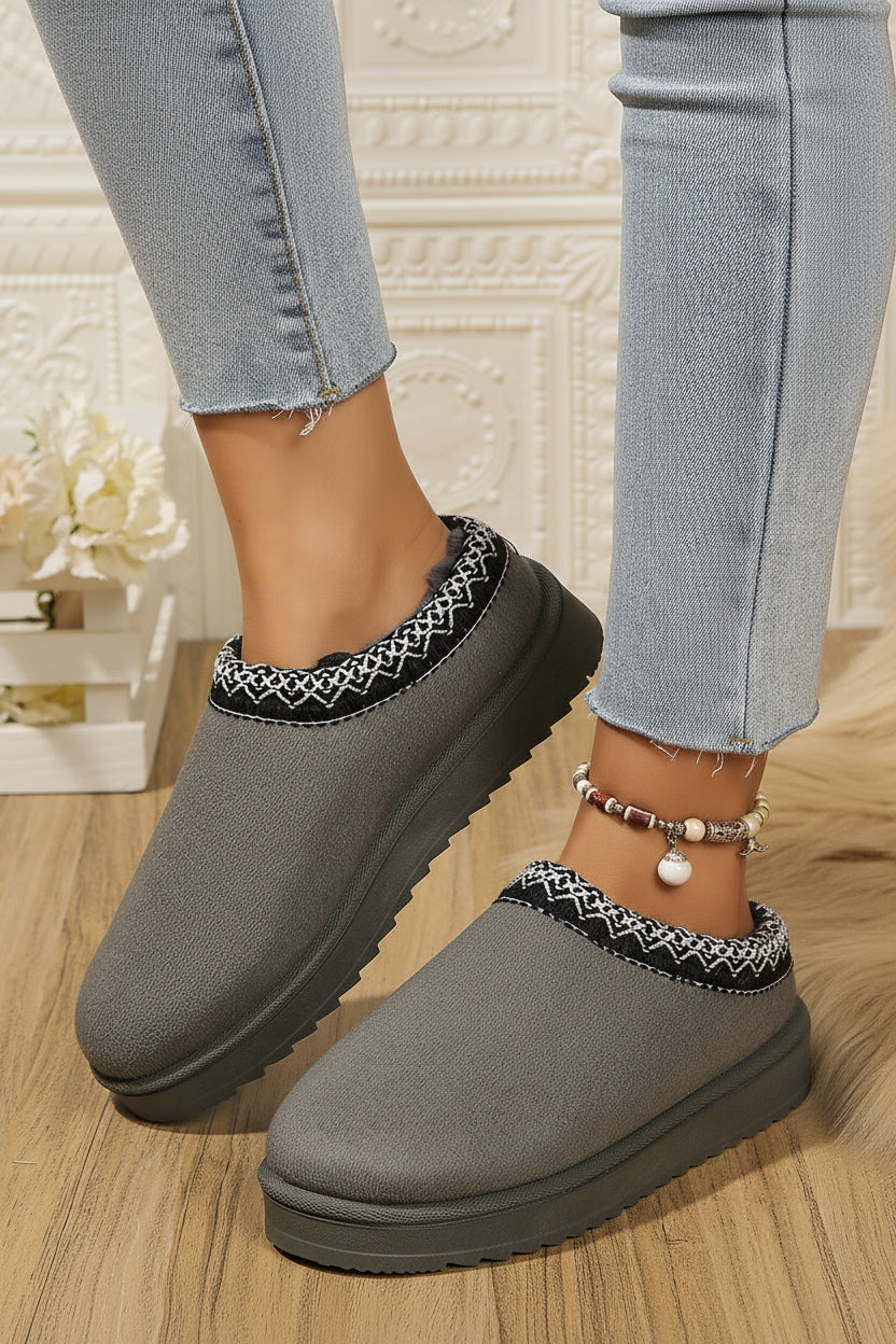 Cozy Women's Slip-On Slippers with Warm Lining & Non-Slip Sole 3
