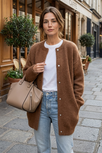 Elegant Loose-Fit Black Cardigan - Cozy Fine Knit Long Sleeve with Pockets 5