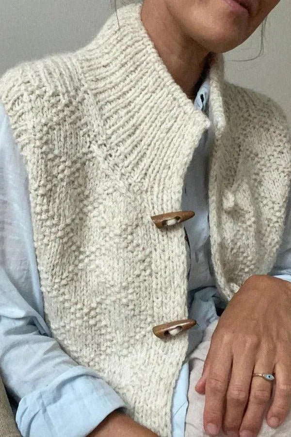 Emily | Structured Sleeveless Vest in High-Quality Fabric for Effortless Layering 2