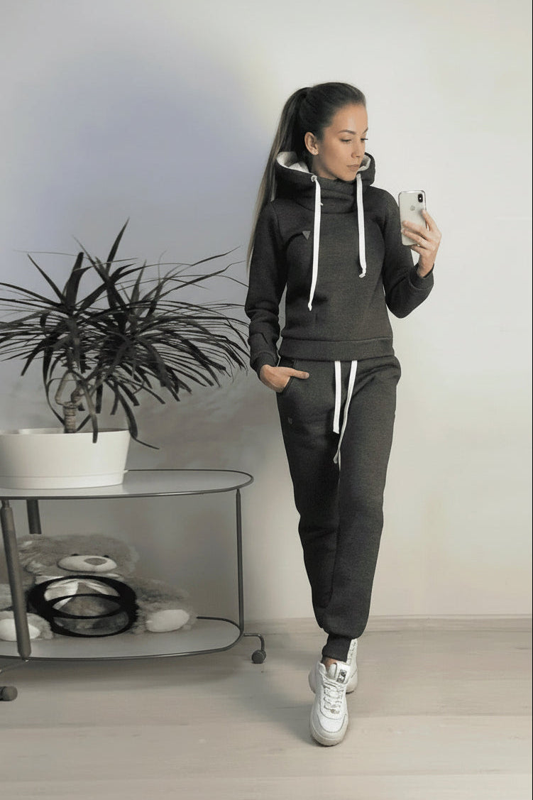 ATHLELY – Women’s Tracksuit Sportswear Set with Soft Comfort Fit