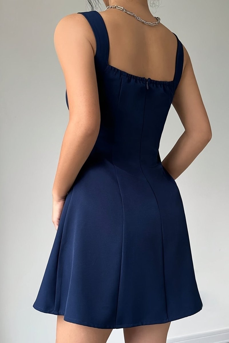 Luna - Everyday Chic Dress with Flowy Skirt and Feminine Shape 3