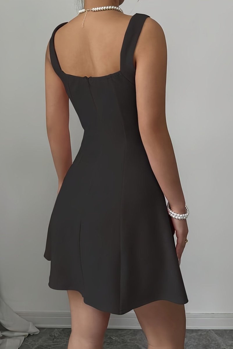 Luna - Everyday Chic Dress with Flowy Skirt and Feminine Shape 7