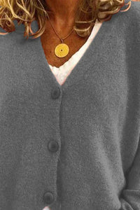 Saphira - Timeless V-Neck Cardigan