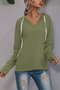 BASICHUE – Women’s Classic Hoodie with Soft Feel and Clean Design