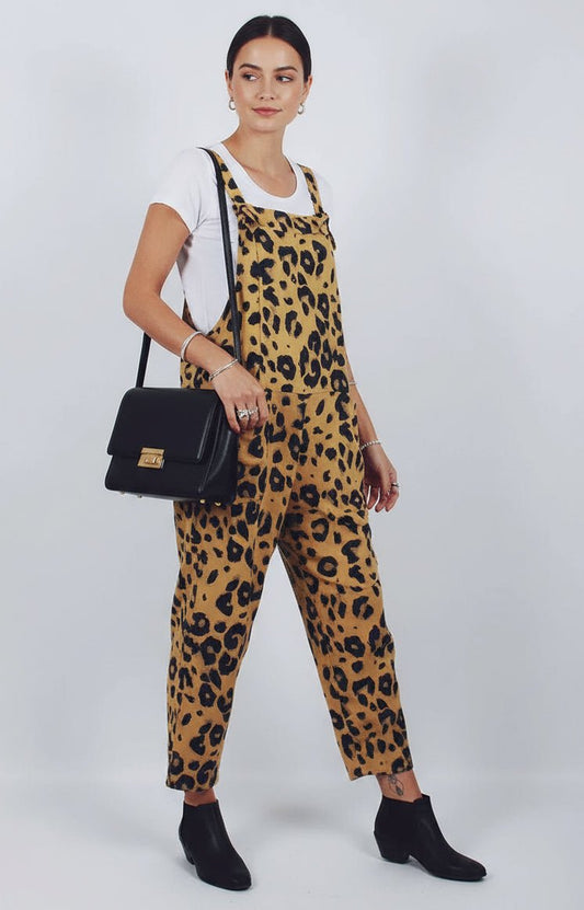 TRENDLYNX – Leopard Print Jumpsuit with Soft Feel and Modern Look