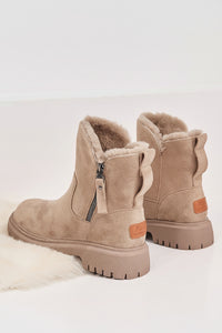 Wolf Boots - Women's Waterproof Winter Boots with Warm Fur Lining 2