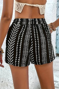 SOLEAWEAR - Women's Black & White Geometric Tassel Shorts Adjustable Comfort